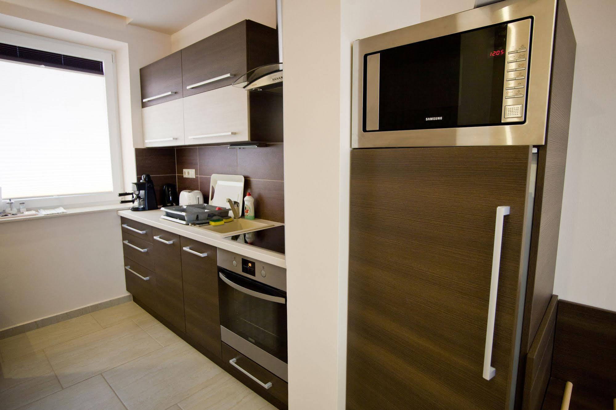 Nemeth Apartmanok Sarvar Exterior photo